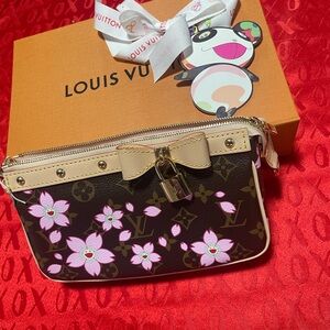 LV x TM Pochette Accessoires M13666